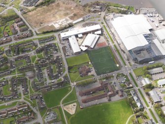 General oblique aerial view of Alloa, centred on the Alloa Park area, taken from the N