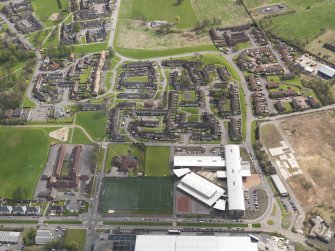 General oblique aerial view of Alloa, centred on the Alloa Park area, taken from the W