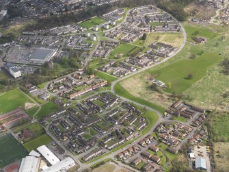 General oblique aerial view of Alloa, centred on the Alloa Park area, taken from the SW