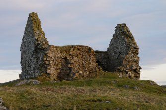 General view of Kirkapol Chapel, Tiree, taken from the South.