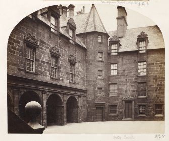 Page 20/4. View of Outer Court, Old College, Glasgow.
Titled: 'Outer Court '
PHOTOGRAPH ALBUM NO 146: THE ANNAN ALBUM