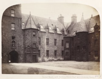 Page 20/6. View of Inner Court of Old College, Glasgow.
Titled: 'Inner Court, with Zachary Boyd's Bust over archway looking to Outer Court '
PHOTOGRAPH ALBUM NO 146: THE THOMAS ANNAN ALBUM