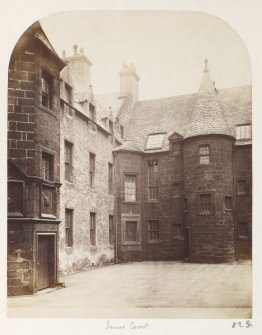 Page 21/1. View of Inner Court of Old College, Glasgow.
Titled: 'Inner Court '
PHOTOGRAPH ALBUM NO 146: THE THOMAS ANNAN ALBUM