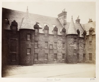 Page 21/4. View of Inner Court, Old College, Glasgow.
Titled: 'Inner Court '.
PHOTOGRAPH ALBUM NO 146: THE THOMAS ANNAN ALBUM
