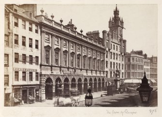 Page 27V/3 General view of Tontine Hotel, Glasgow.
Titled: 'The Cross of Glasgow'.
PHOTOGRAPH ALBUM NO 146: THE THOMAS ANNAN ALBUM