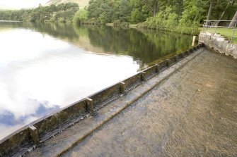 Detail of sluice head Glencorse dam, from SSW.