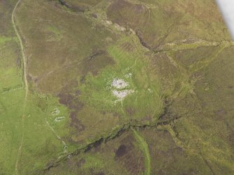 Oblique aerial view of Dun Gearymore, looking N.