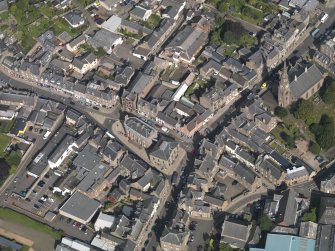 General oblique aerial view of the High Street area of Forfar, centred on Municipal Buildings, taken from the W.