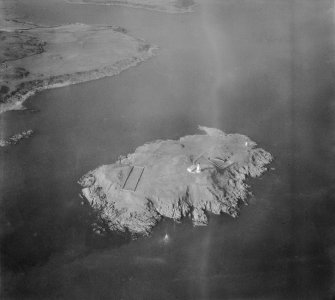Little Ross, general view.  Oblique aerial photograph taken facing north.