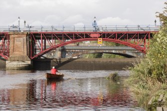 Detail of pier and arches showing weir raised