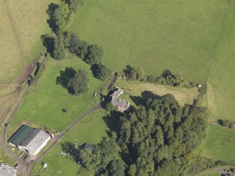 General oblique aerial view of Baldovie Farm, centred on Baldovie farmhouse taken from the SW.