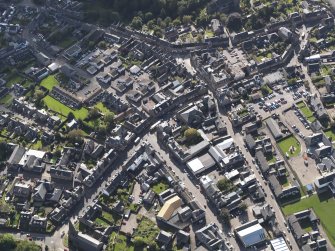 General oblique aerial view of the centre of Brechin, centred on the High Street, taken from the NNE.