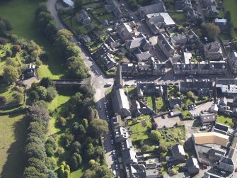 General oblique aerial view of Panmure Street area of Brechin, centred on West and St. Columba's Parish Church, taken from the NW.