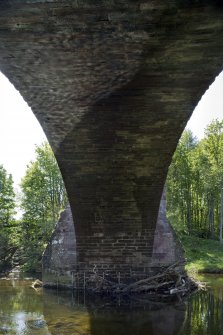 Underside of new arch. Detail