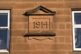 Detail of 1914 datestone at 17 Battery Place, Rothesay, Bute