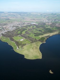 General oblique aerial view of Kinross House and the golf courses, taken from the SE.