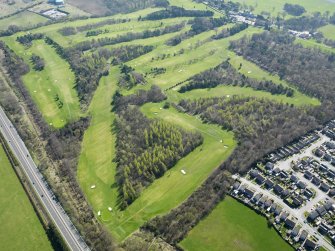 Oblique aerial view of Dunnikier Park Golf Course, taken from the NE.