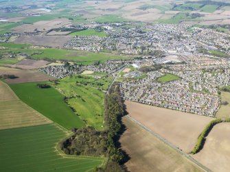 General oblique aerial view of Cupar Golf Course, taken from the SE.