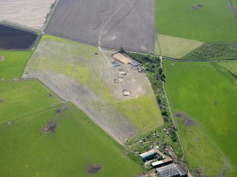 Oblique aerial view of Birnie site under excavation, taken from the NNE.