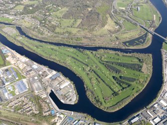 Oblique aerial view of King James VI Golf Course, taken from the SW.