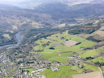 General oblique aerial view of the Pitlochry Golf Course with Pitlochry in the foreground, taken from the E.