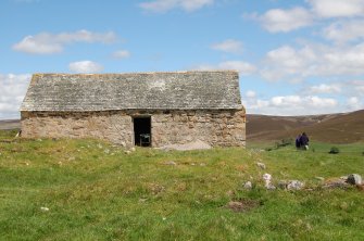 Wester Gaulrig: building 6 with building 4 in front, looking NE