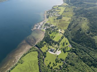 General oblique aerial view of Inveraray and Inveraray Castle, taken from the N.