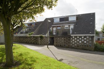 View of four-in-a-block housing type at 1-7 Castlehill, Bo'ness, taken from the East. This photograph was taken as part of the Bo'ness Urban Survey to illustrate the character of Deanfield Area of Townscape Character.