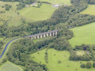 Oblique aerial view of Union Canal Avon Aqueduct, taken from the NE.