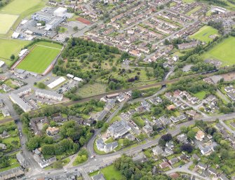 General oblique aerial view of West Port, Linlithgow, taken from the NNE.