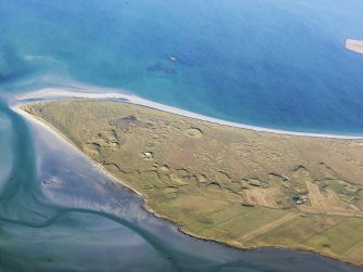 General oblique aerial view of Machair Robach and Vallaquie, North Uist, taken from the SSE.