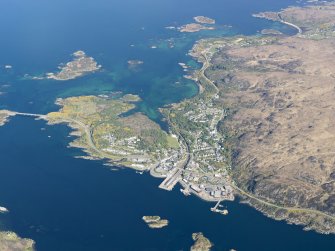 General oblique aerial view of Kyle of Lochalsh, taken from the S.