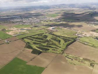 General oblique aerial view of Forfar Golf Course, looking towards Forfar, taken from the ESE.