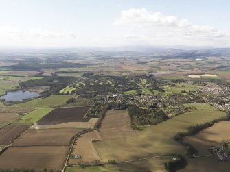 General oblique aerial view of Blairgowrie, taken from the SE.