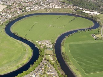 General oblique aerial view of the River Forth, Stirling, taken from the SSW.