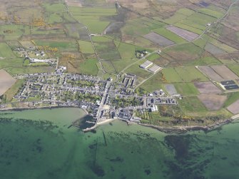 General oblique aerial view of Bowmore, Islay, taken from the NW.