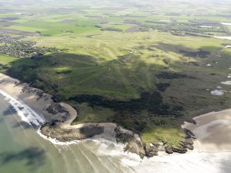 General oblique aerial view of Gullane Golf Courses centred on  Golf Course Two, taken from the NW.