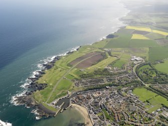 General oblique aerial view of Eyemouth Golf Course, taken from the NW.