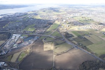 General oblique aerial view of Rosyth and Inverkeithing North Junction, taken from the E.