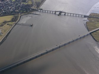 Oblique aerial view of Kincardine on Forth Bridge and Clackmannanshire Bridge, taken from the NW.