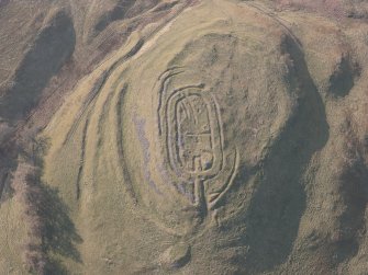 Oblique aerial view of Castle Law fort, looking NW.