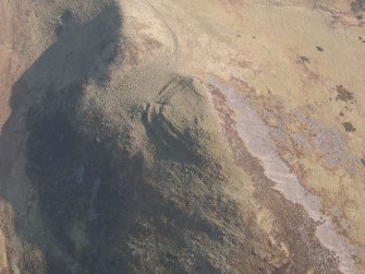 Oblique aerial view of Ben Effrey fort, looking SSE.