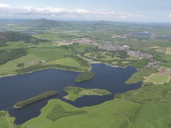 General oblique aerial view of Lochore Meadows Country Park, taken from the SW.