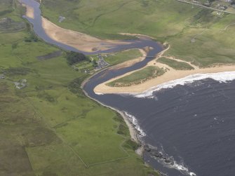 General oblique aerial view of  the Halladale River entering Melvich Bay, centred on Bighouse, looking SSW.