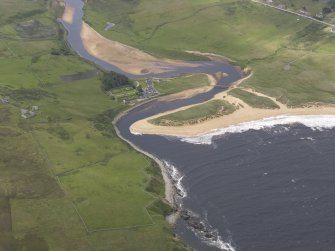 General oblique aerial view of  the Halladale River entering Melvich Bay, centred on Bighouse, looking SSW.