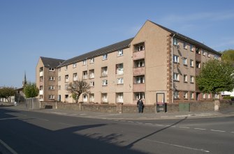 General view of 135-137 High Street and 1 Minister's Brae, Rothesay, Bute, from SW