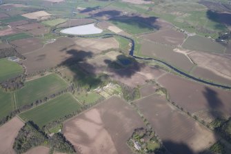 General oblique aerial view of the River Earn, Strathearn, looking NW.