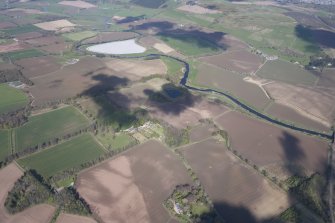 General oblique aerial view of the River Earn, Strathearn, looking NW.