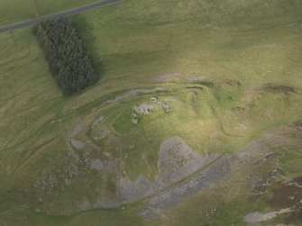 Oblique aerial view of Tinnis Castle, taken from the S.