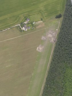 Oblique aerial view of the excavation of the settlement at Clarkly Hill, looking ESE.